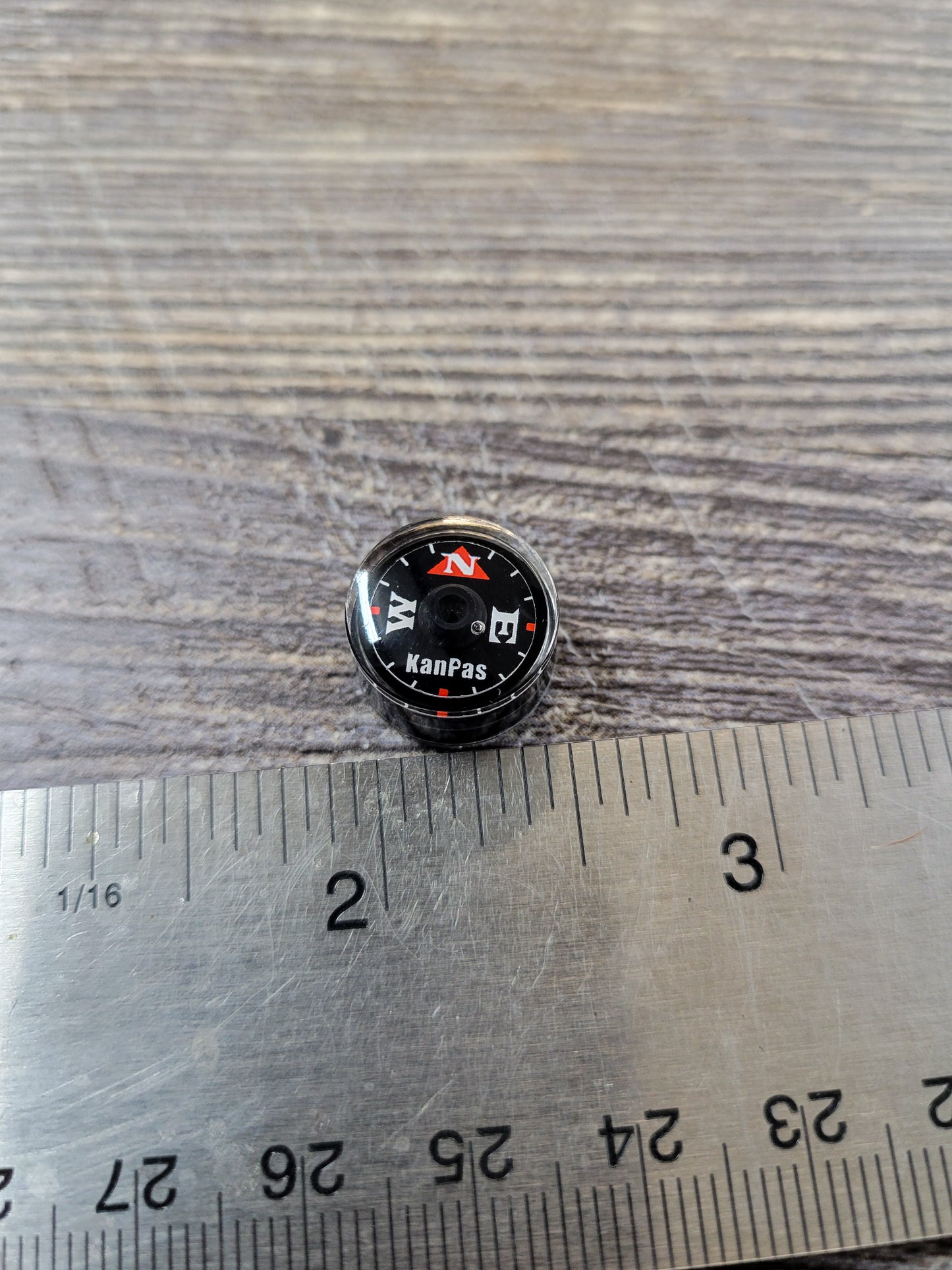 Button Compass