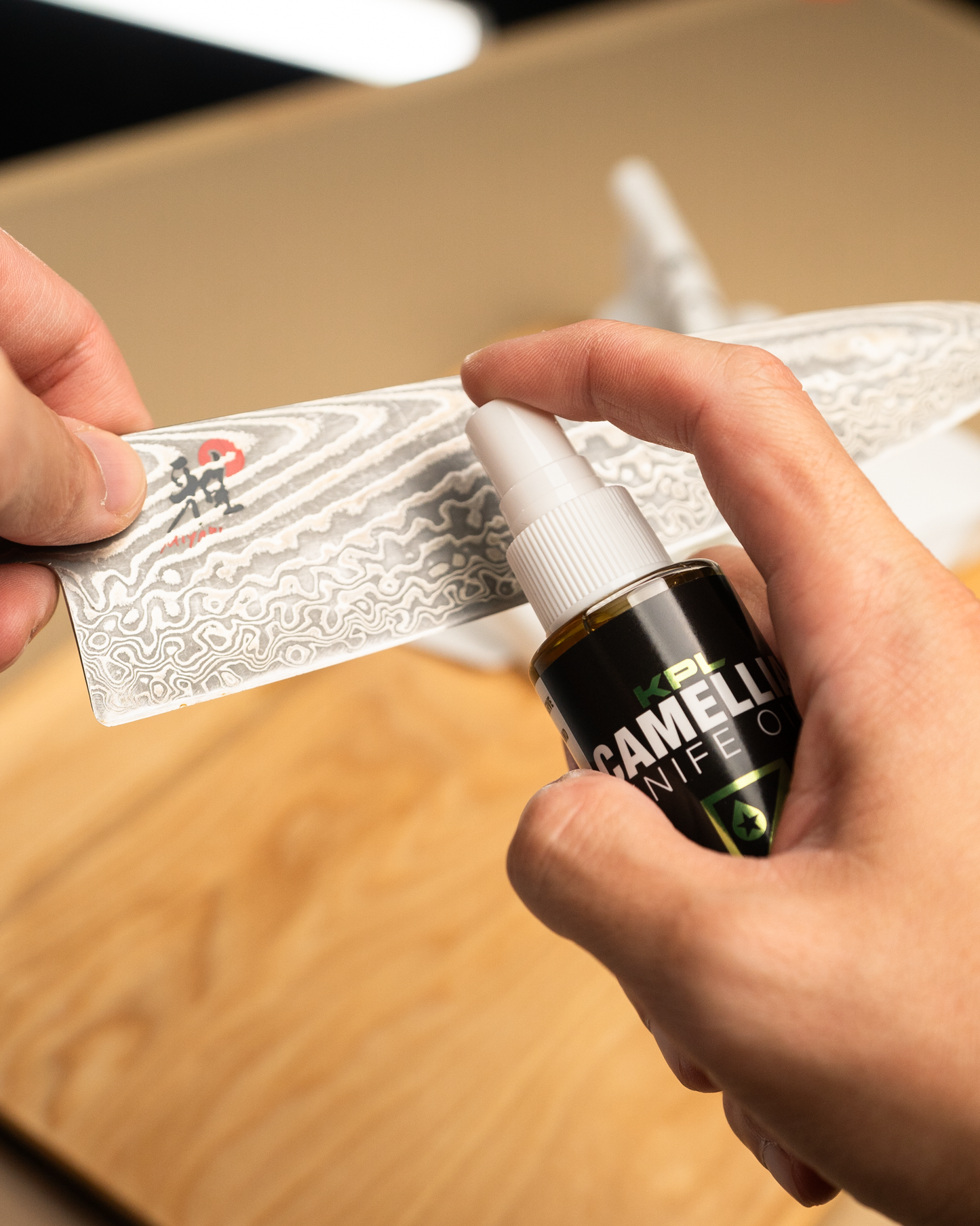 Organic Camellia Kitchen Knife Oil - Carbon Steel and Cast Iron
